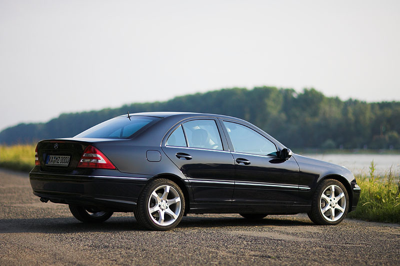 benz200607-3.jpg