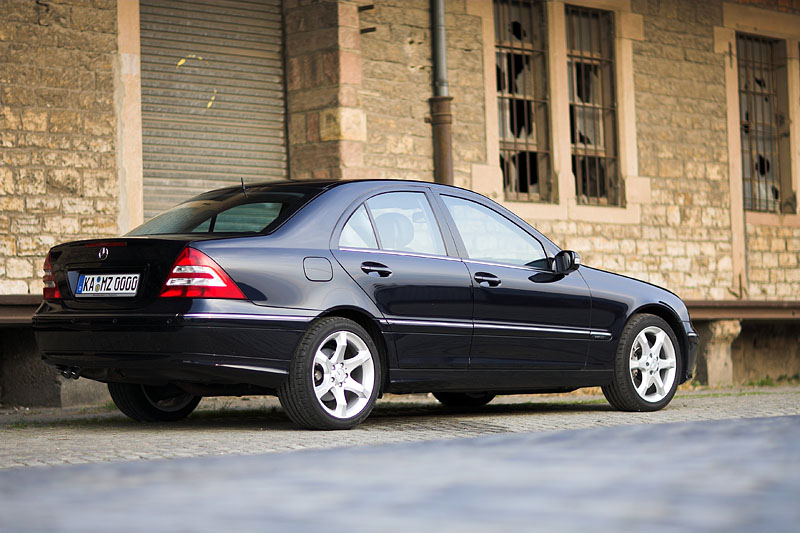 benz200607-7.jpg